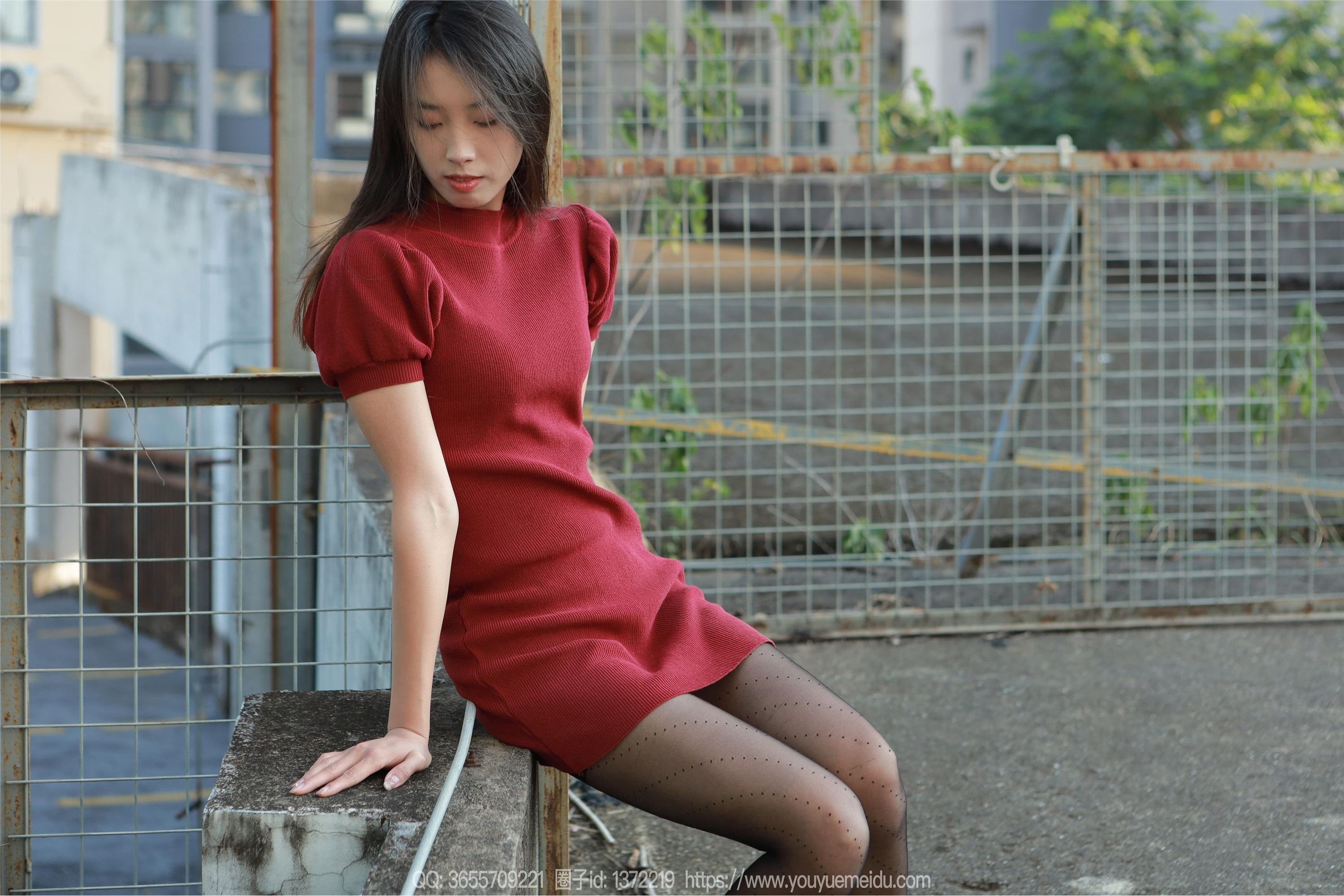 IESS异思趣向  2024.12.16 丝享家 1925 小九《黑色螺旋波点》